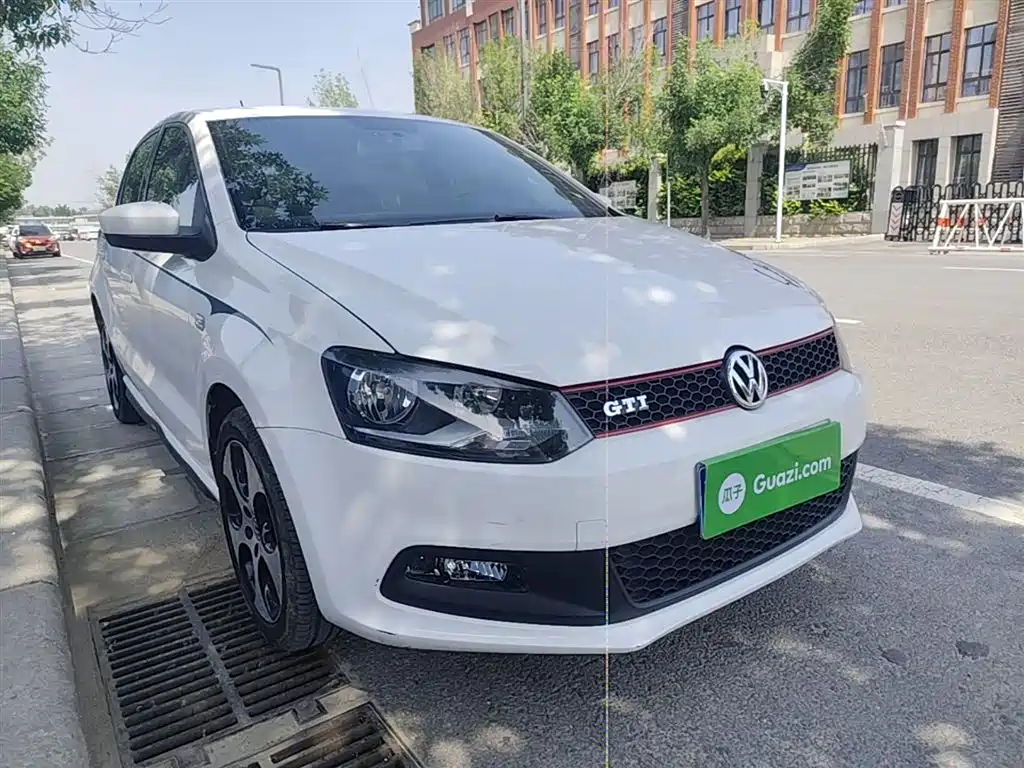 Volkswagen Polo 2012 1.4TSI GTI фото 4