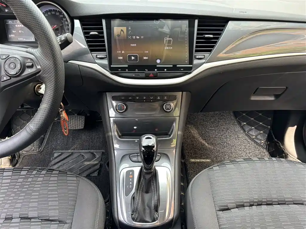 Buick Verano 2016 Hatchback 15S Auto Progressive фото 22