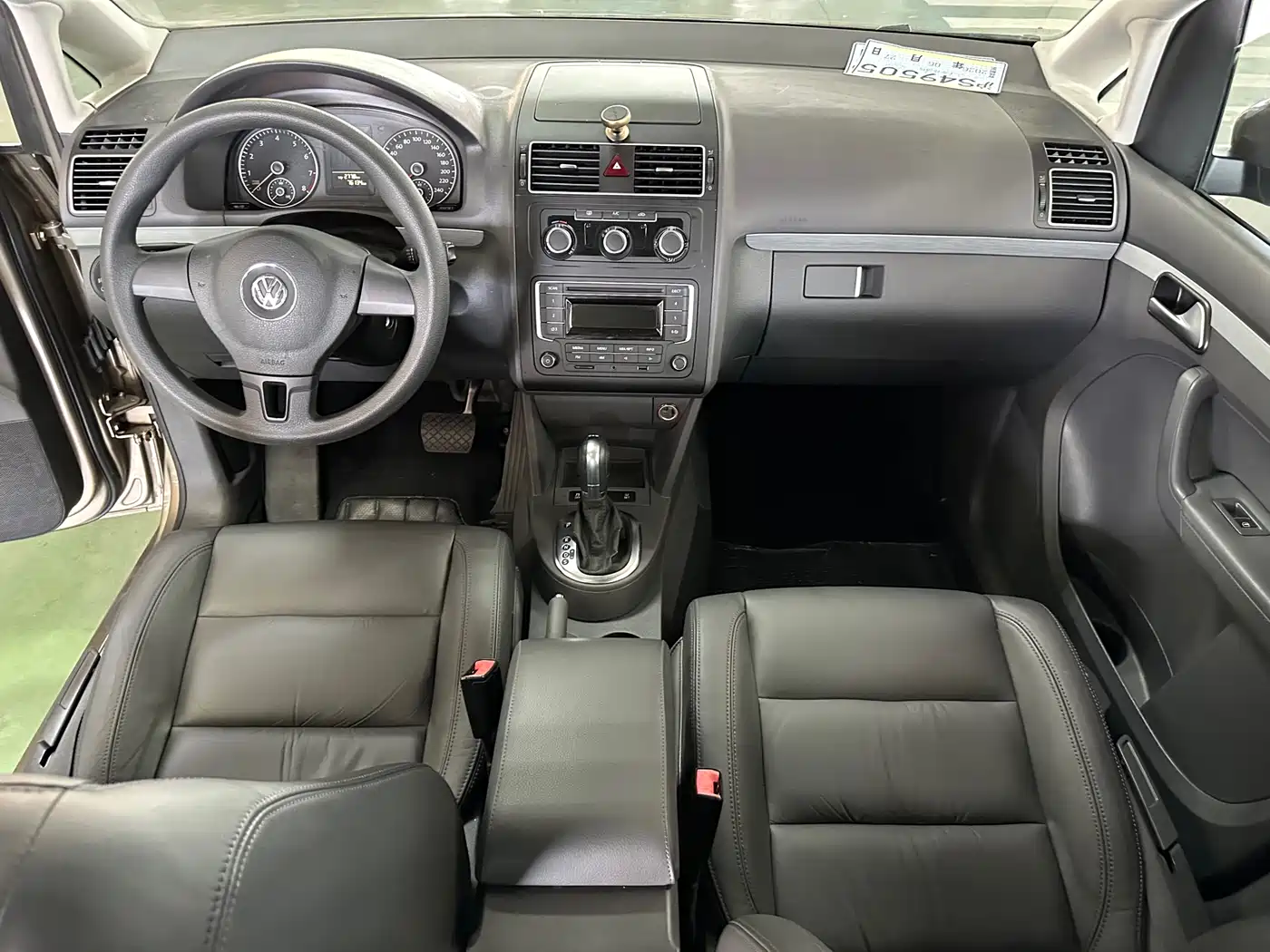 Volkswagen Touran 2015 1.4T DSG Comfort Edition 5-seater фото 5