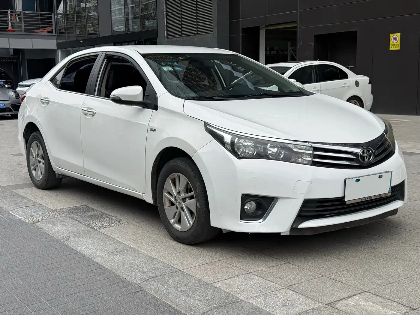 Toyota Corolla 2017 1.6L CVT GL фото 3