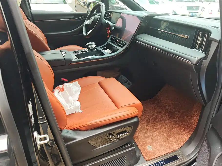 GAC Trumpchi Trumpchi M8 2025 Model Master Series Super Hybrid Edition фото 8
