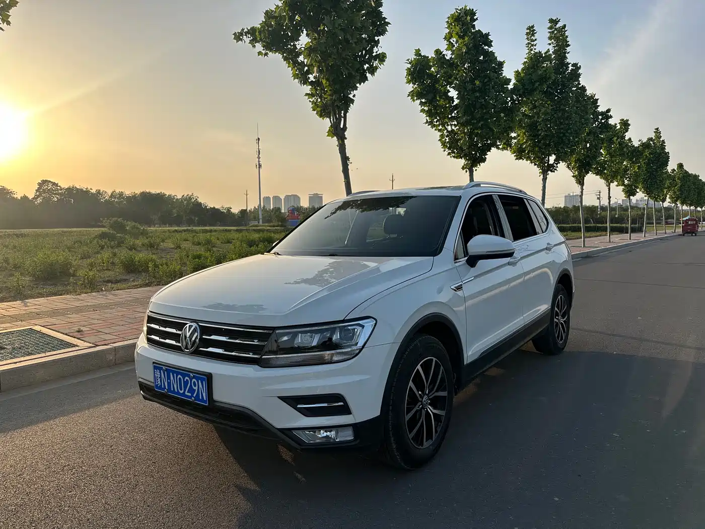 Volkswagen Tiguan L 2018 Facelift 330TSI Automatic 2WD Luxury Edition