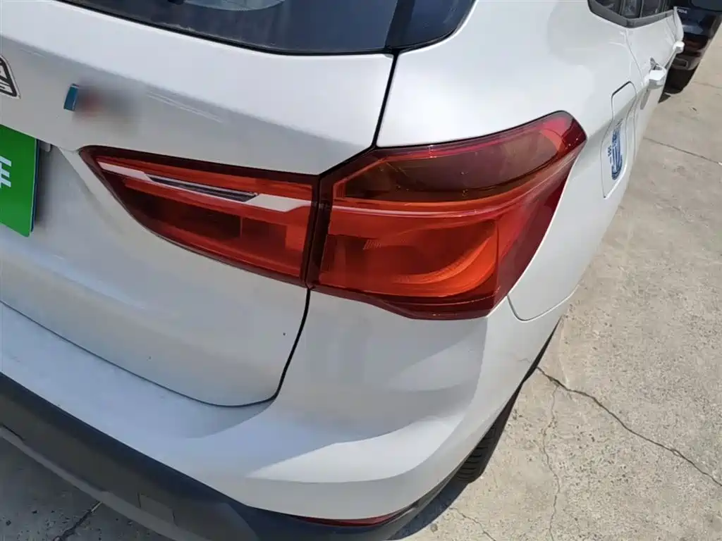 BMW X1 2016 sDrive18Li Premium Model фото 8