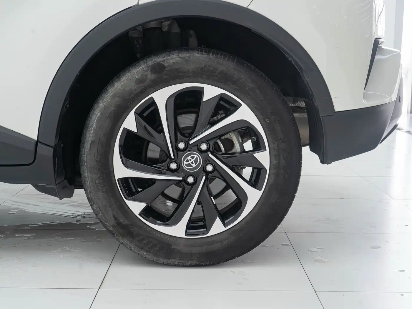 Toyota IZOA 2020 2.0L Yi Xiang Edition фото 21
