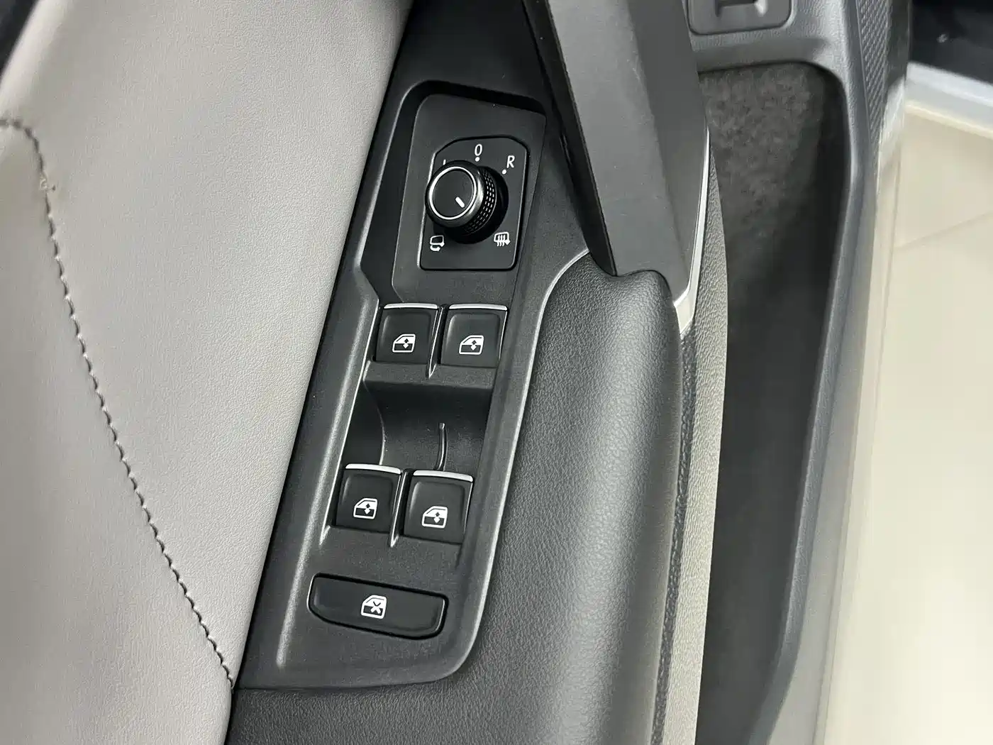 Volkswagen Tayron 2023 280TSI 2WD Luxury Plus Advanced Edition фото 12