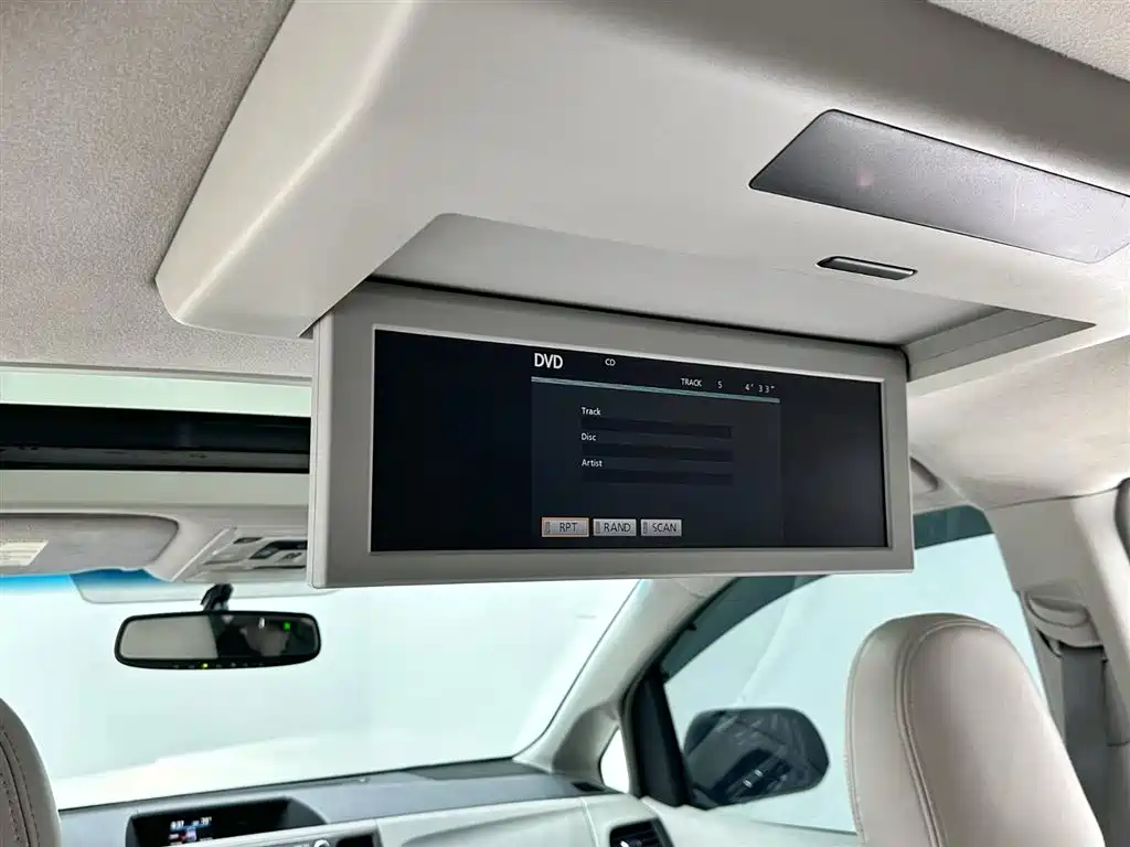Toyota Sienna 2011 3.5L 2WD Automatic фото 15