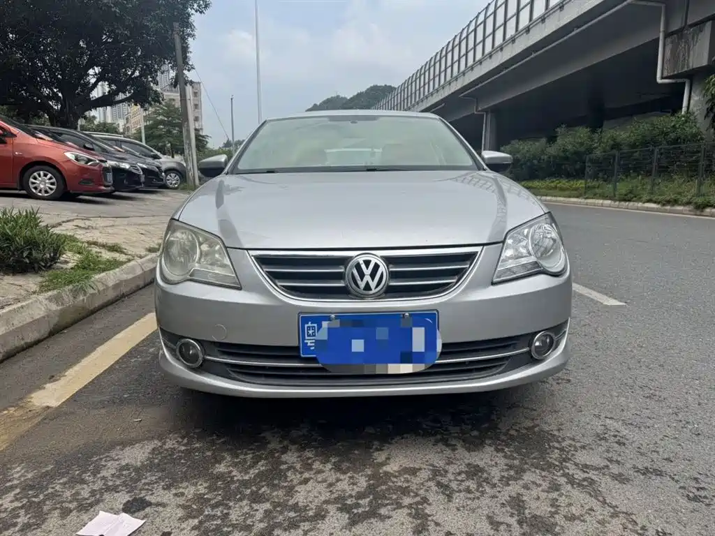 Volkswagen Bora 2012 1.6L Automatic Comfort Model фото 2