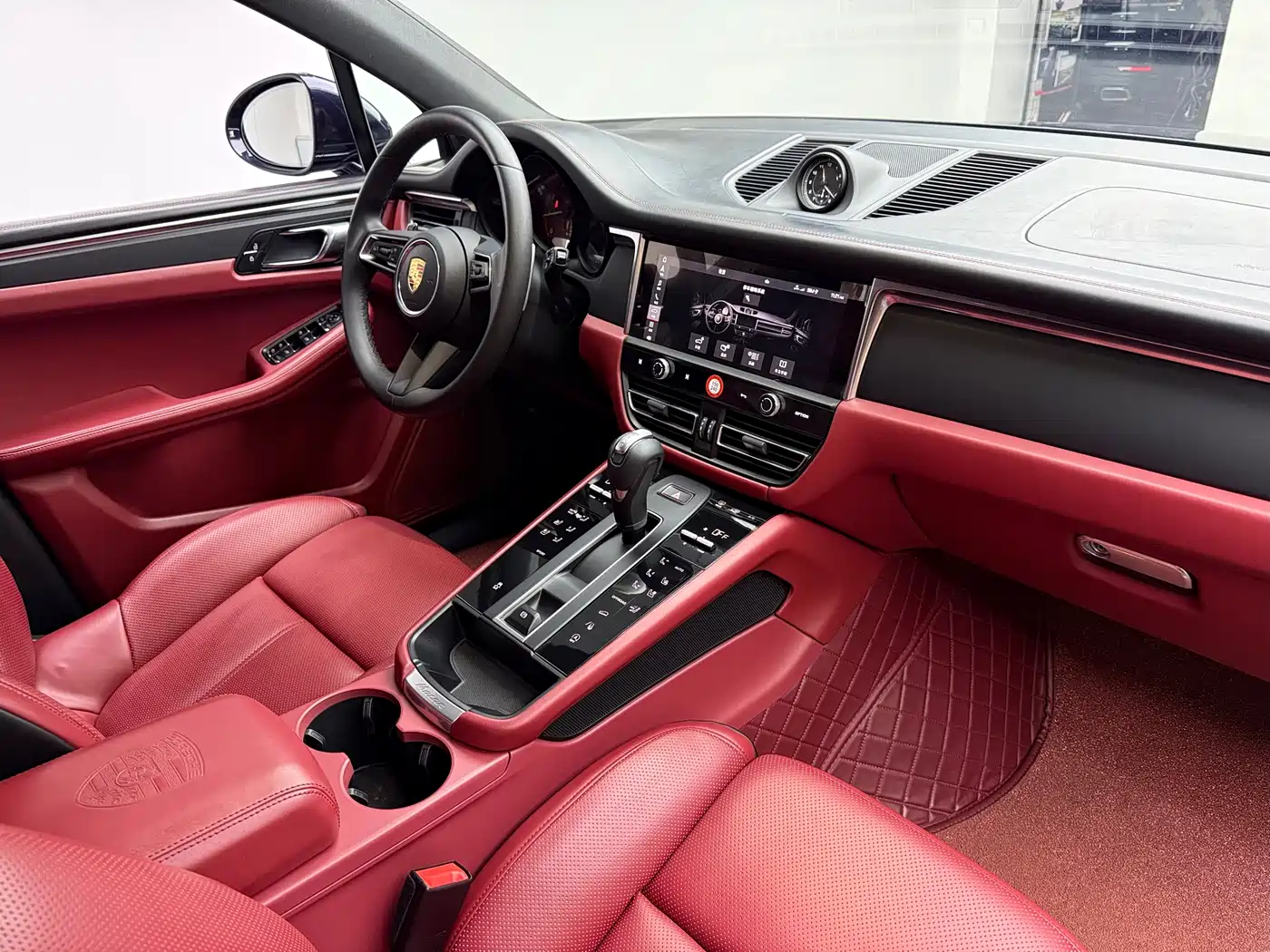 Porsche Macan 2023 Macan 2.0T фото 9