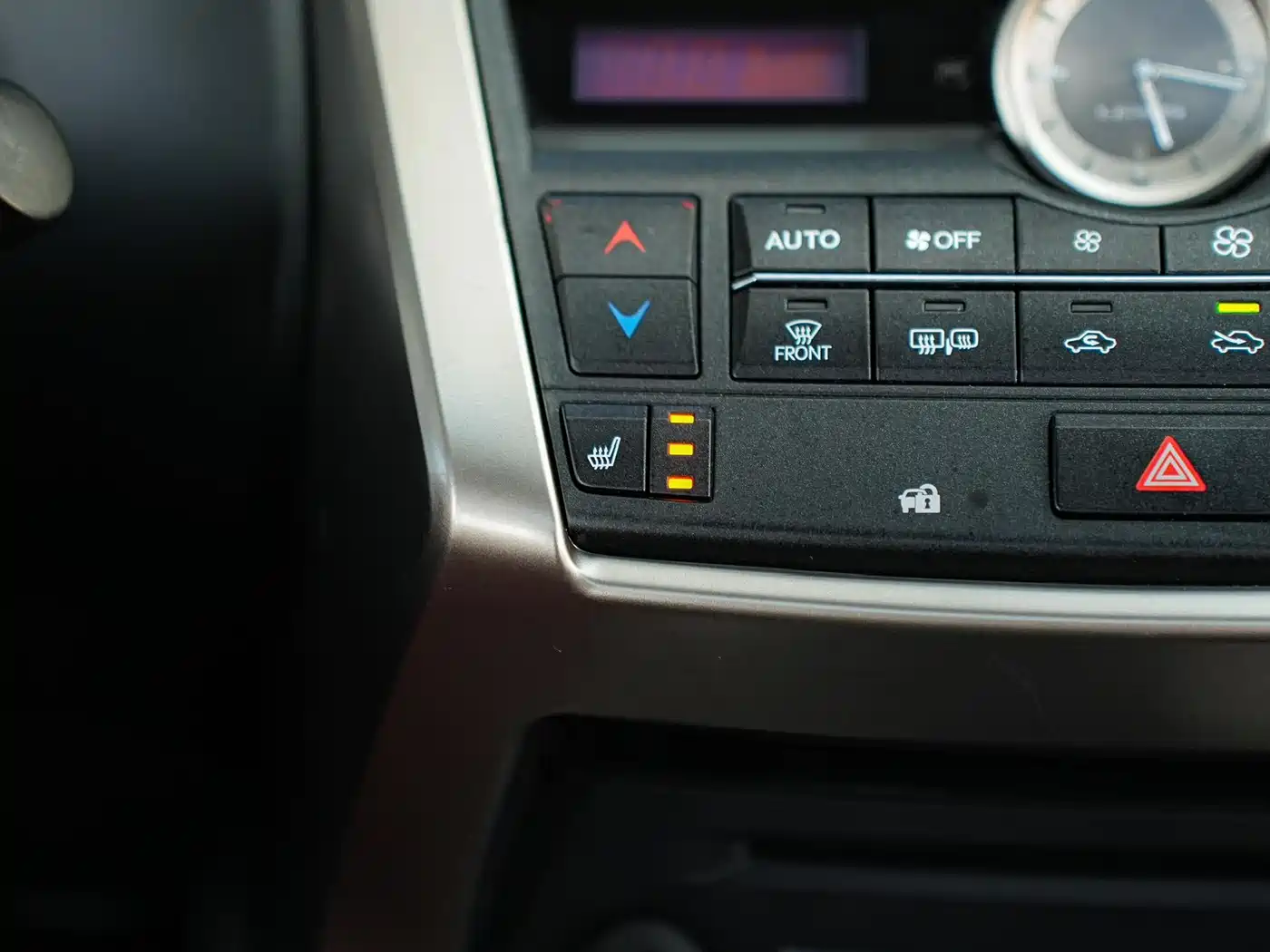 Lexus NX 2016 200 AWD F Sport фото 17
