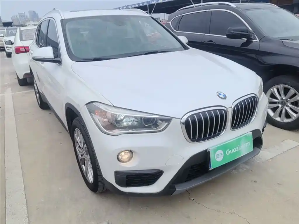 BMW X1 2018 sDrive20Li Leading Model фото 4