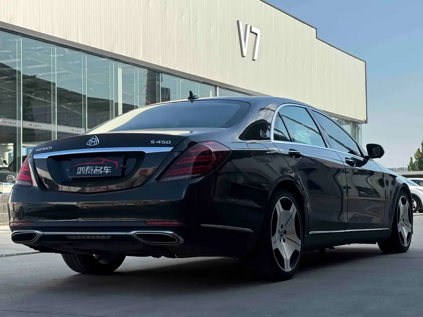Фото 16 - Mercedes-Benz S-Class