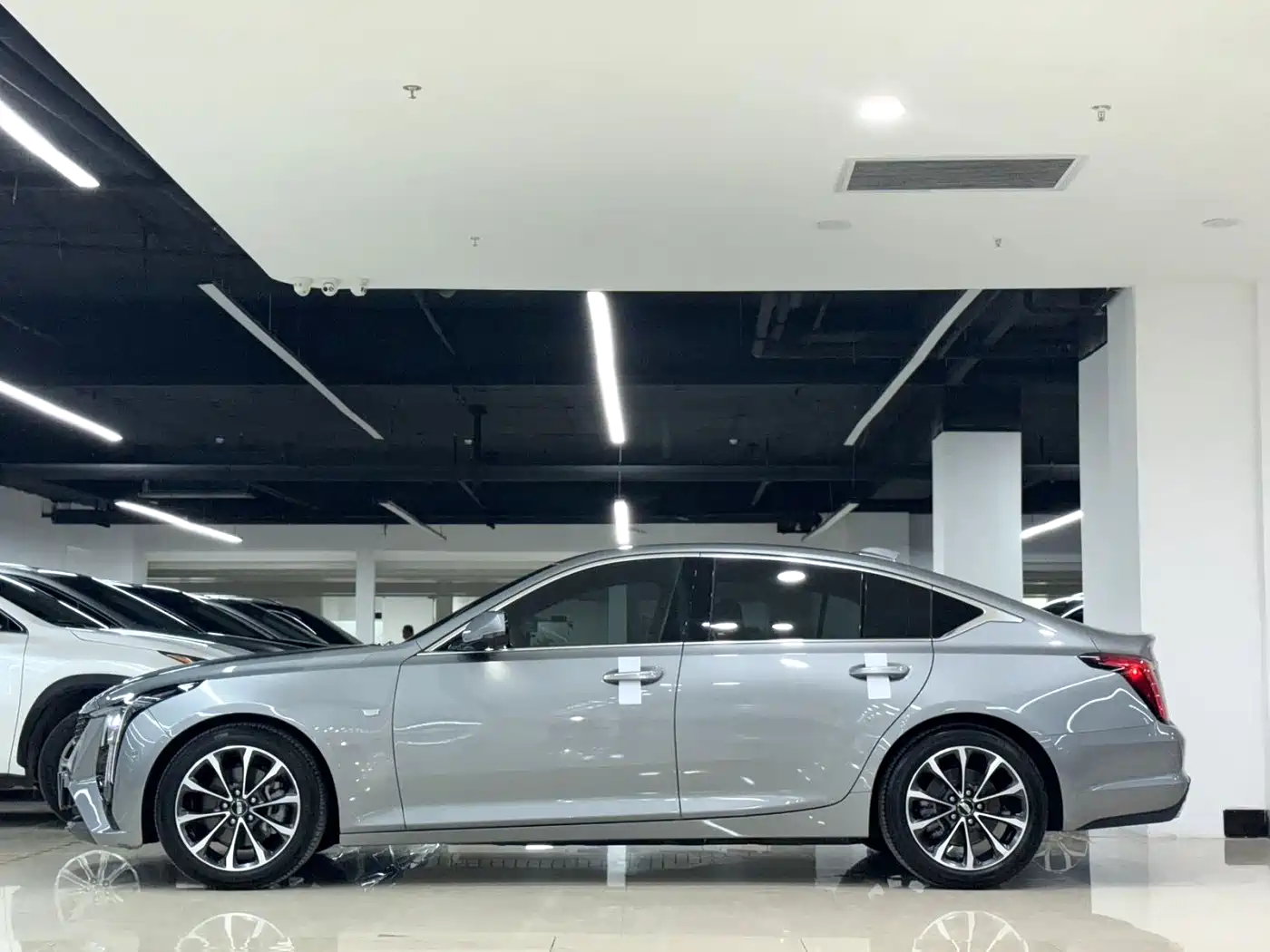 Cadillac CT5 2025 Model 28T Urban Sport Edition фото 3