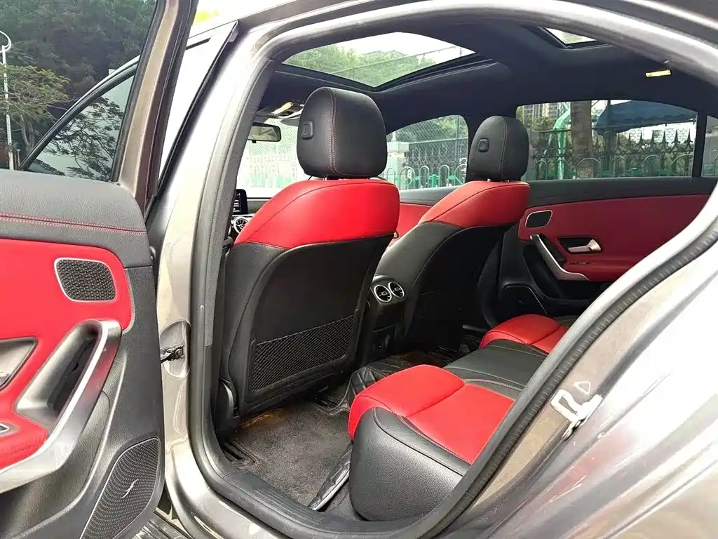 Mercedes-Benz A-Class AMG 2022 AMG A 35 L 4MATIC фото 7