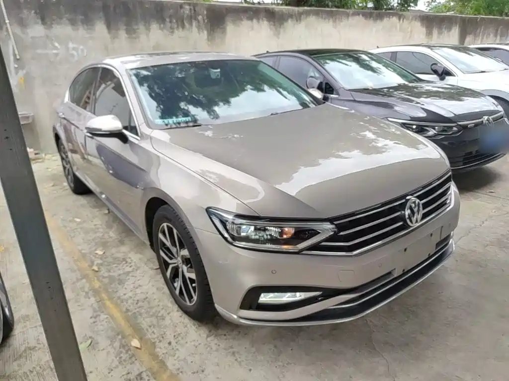 Volkswagen Magotan 2020 330TSI DSG Leading фото 4