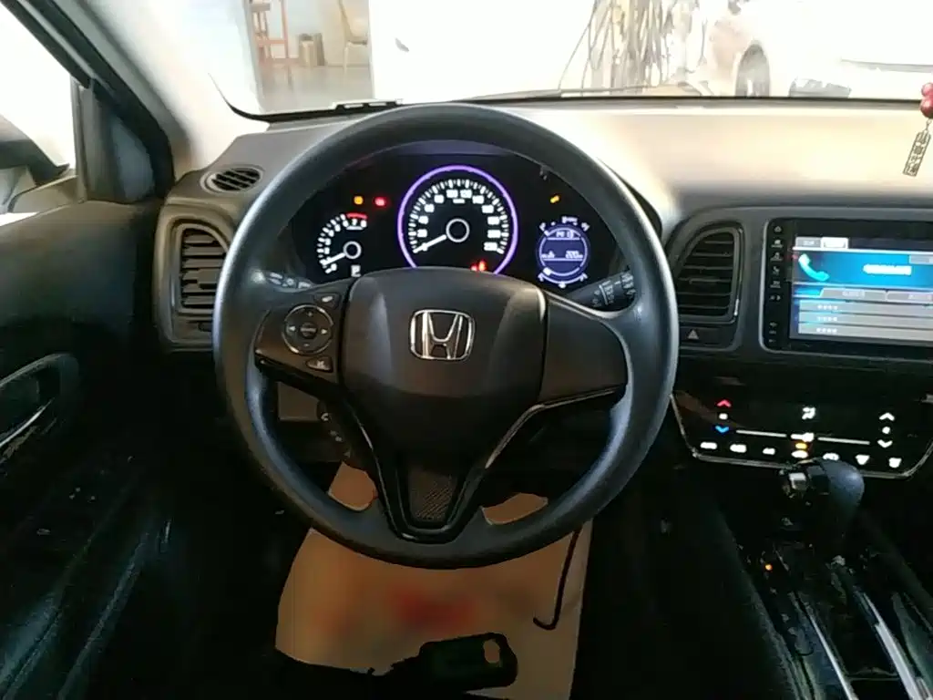 Photo 11 - Honda Vezel