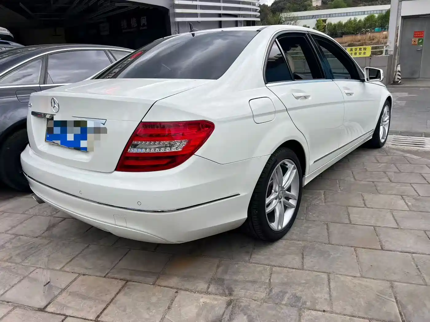 Mercedes-Benz C-Class 2013 C 260 CGI Fashion Edition фото 9