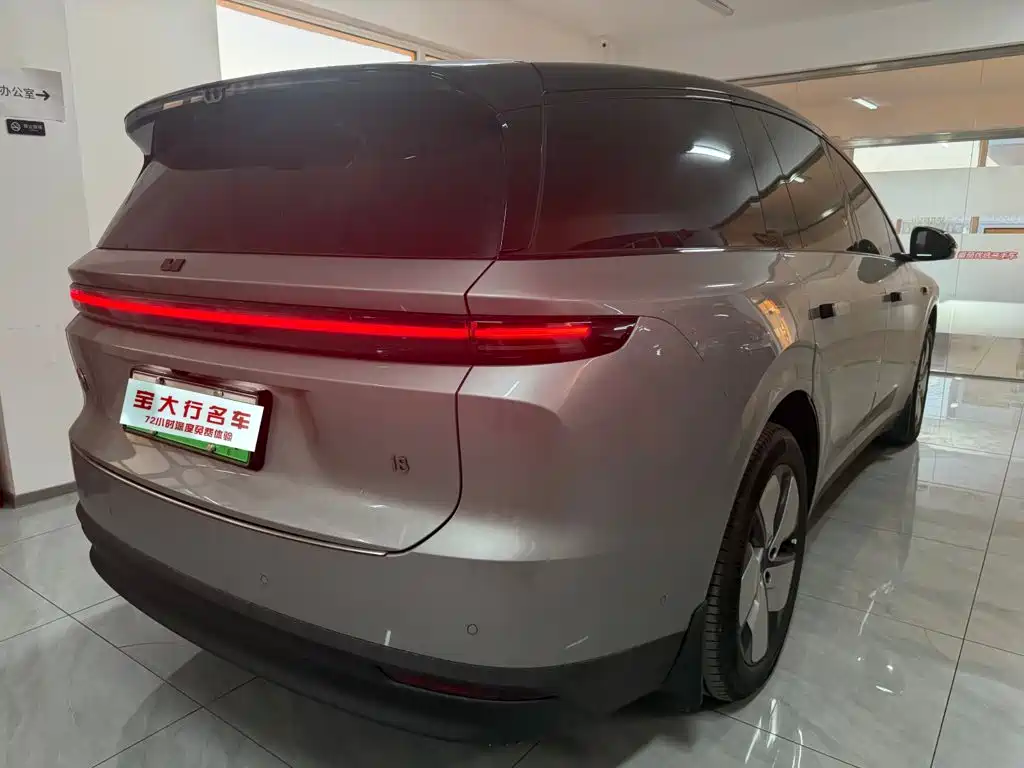 Li Auto Li i8 2026 2025 Standard Edition