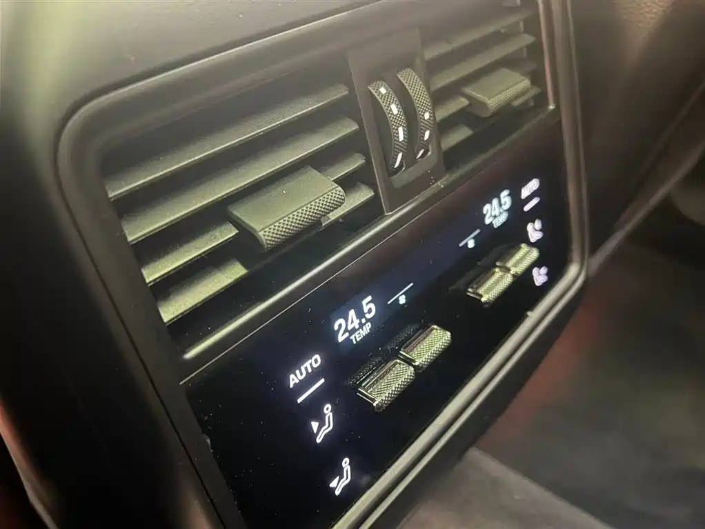 Фото 25 - Porsche Cayenne