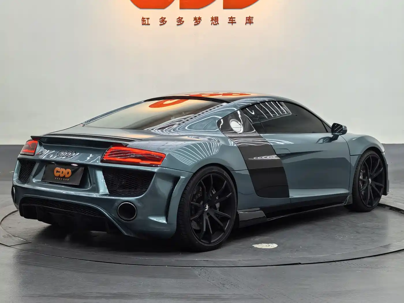 Audi R8 2014 5.2 FSI quattro фото 6