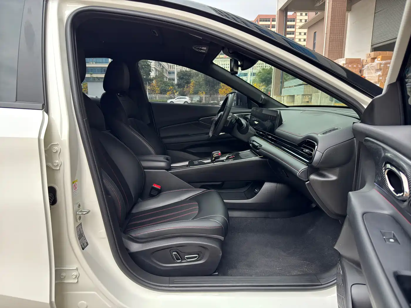 GAC Trumpchi Trumpchi Emkoo 2021 270T DCT J16 Edition фото 6