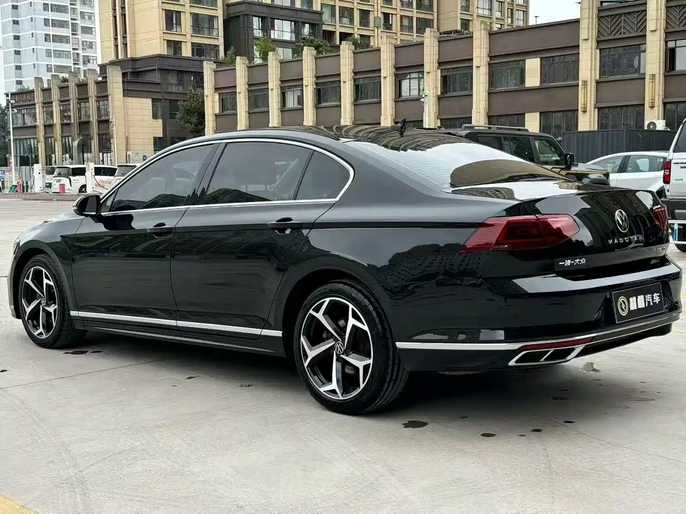 Volkswagen Magotan 2023 Model 2 Million Commemorative Edition 330TSI DSG Luxury фото 7