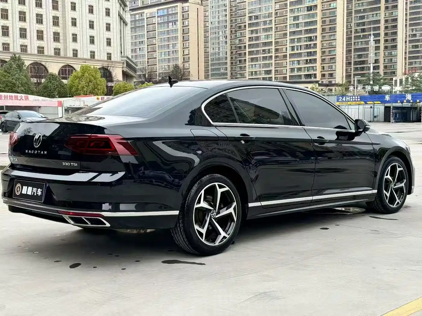 Volkswagen Magotan 2023 Model 2 Million Commemorative Edition 330TSI DSG Luxury фото 9