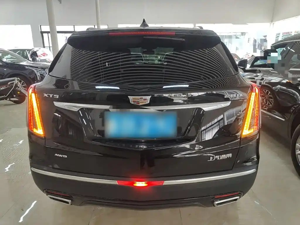 Cadillac XT5 2023 2022 2.0T AWD Luxury (Hummingbird Edition)