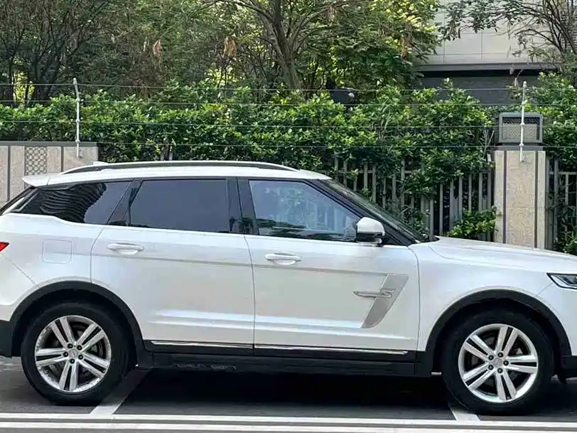 ZOTYE T700