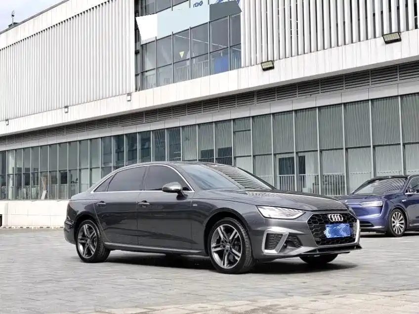 Фото 3 - Audi A4L