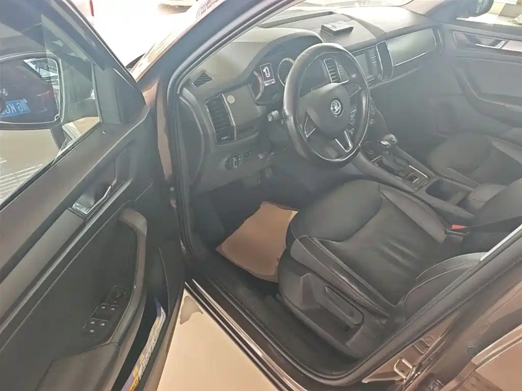 Škoda Kodiaq 2017 TSI330 5-seater 2WD Comfort Edition фото 16