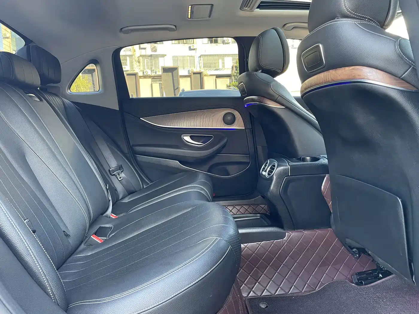 Mercedes-Benz E-Class 2017 E 200 L 4MATIC фото 13
