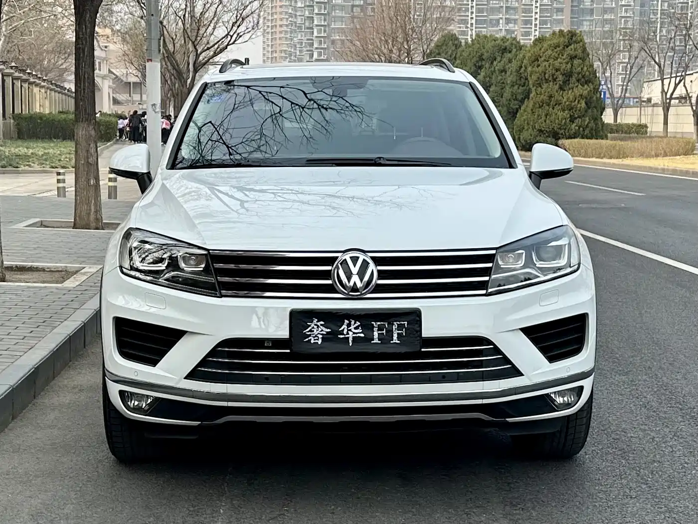 VOLKSWAGEN TOUAREG