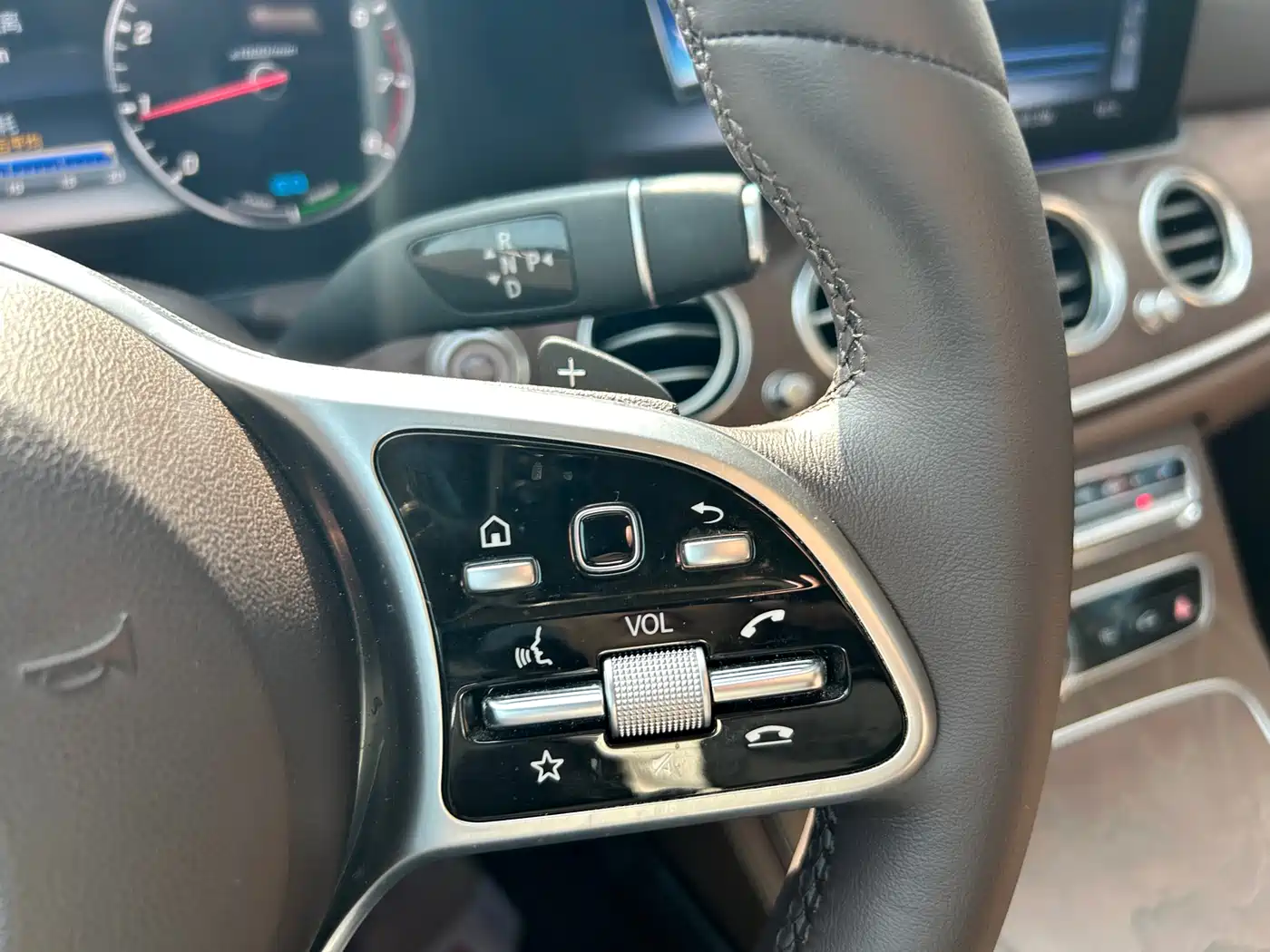 Mercedes-Benz E-Class 2020 Facelift E 260 L фото 14