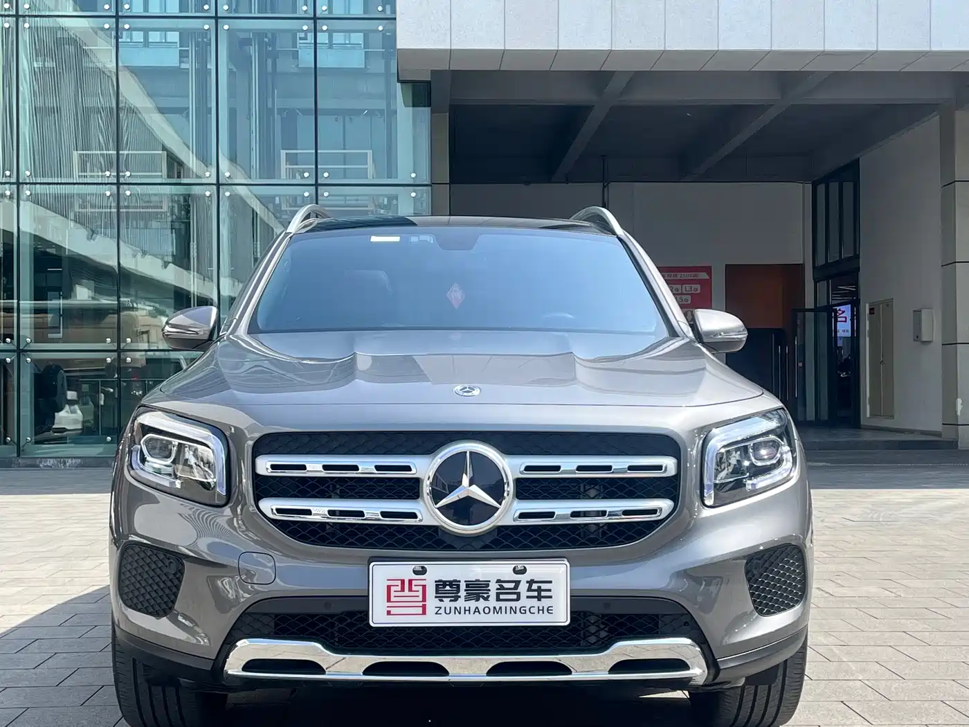 MERCEDES-BENZ GLB