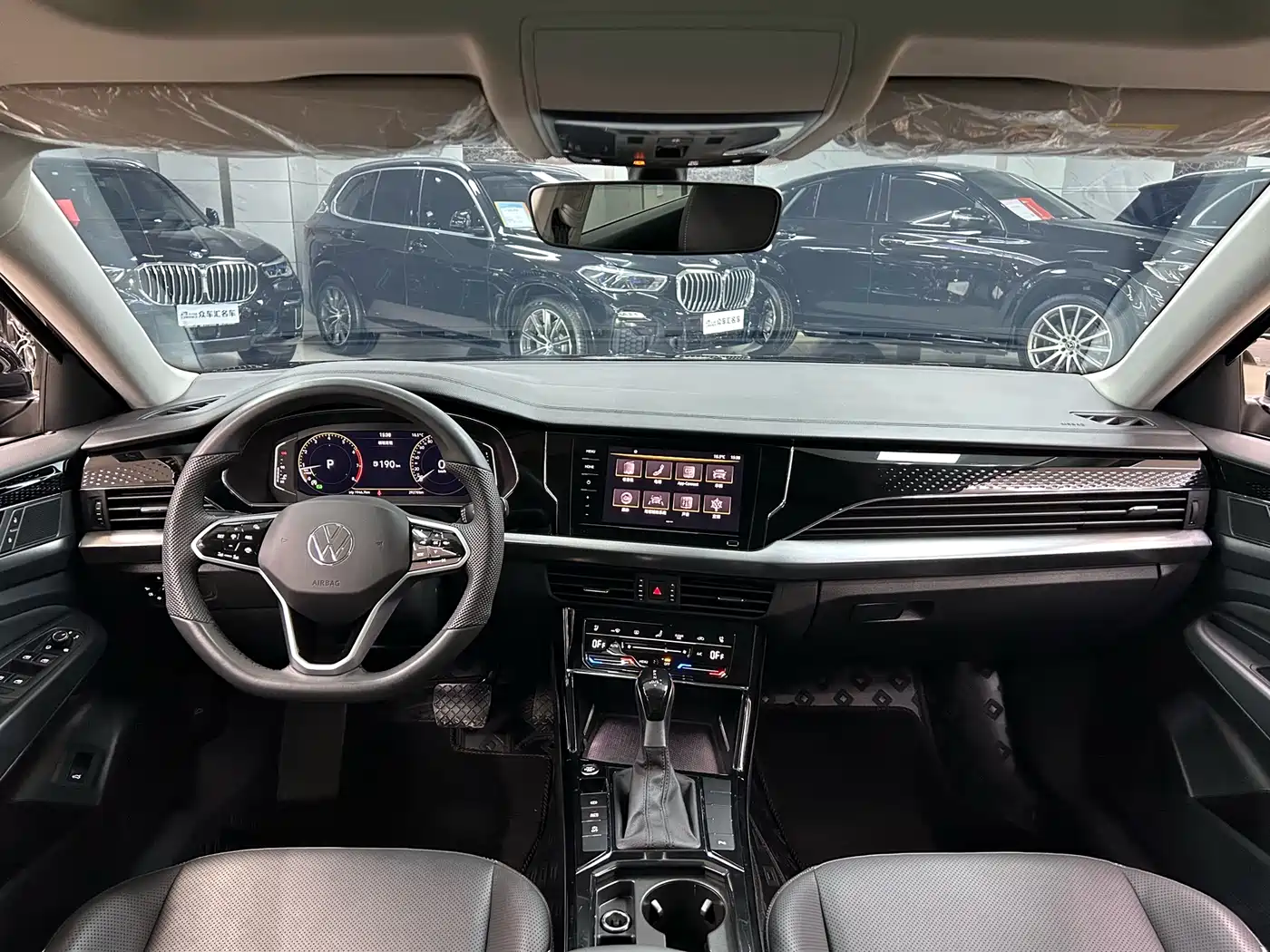 Volkswagen Passat 2024 330TSI Starlight Elite Edition фото 13