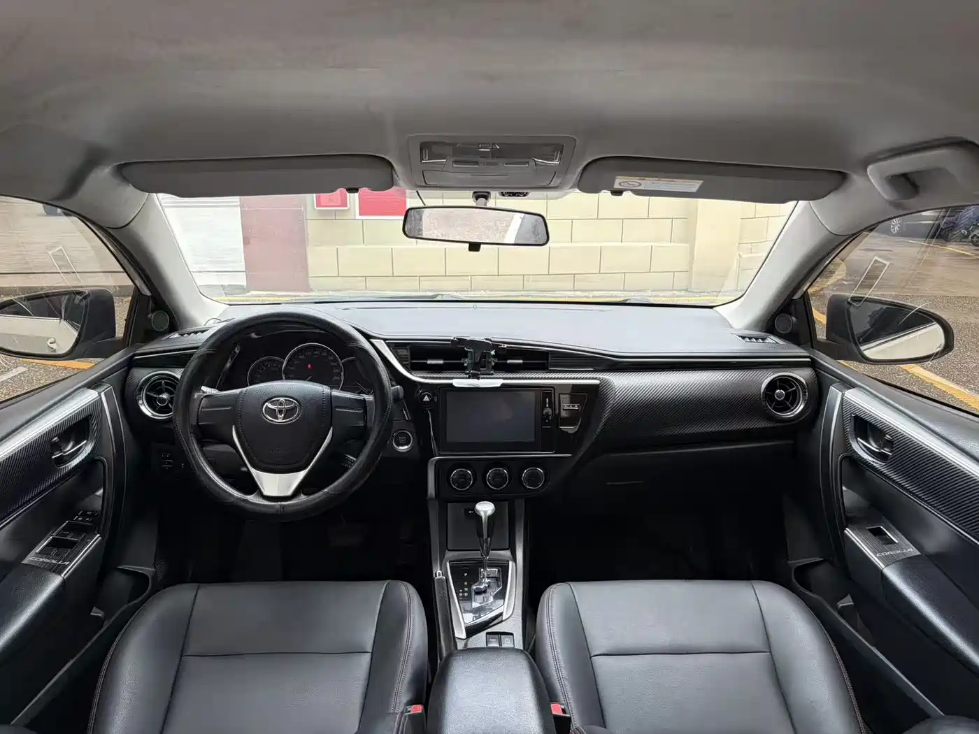 Toyota Corolla 2018 1.2T S-CVT GL Smart Edition фото 9