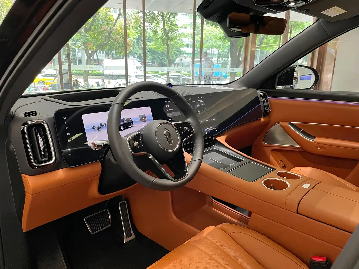 AITO Wenjie AITO M8 2025 Range Extender Max+ Edition 53.4kWh 5-seater фото 5