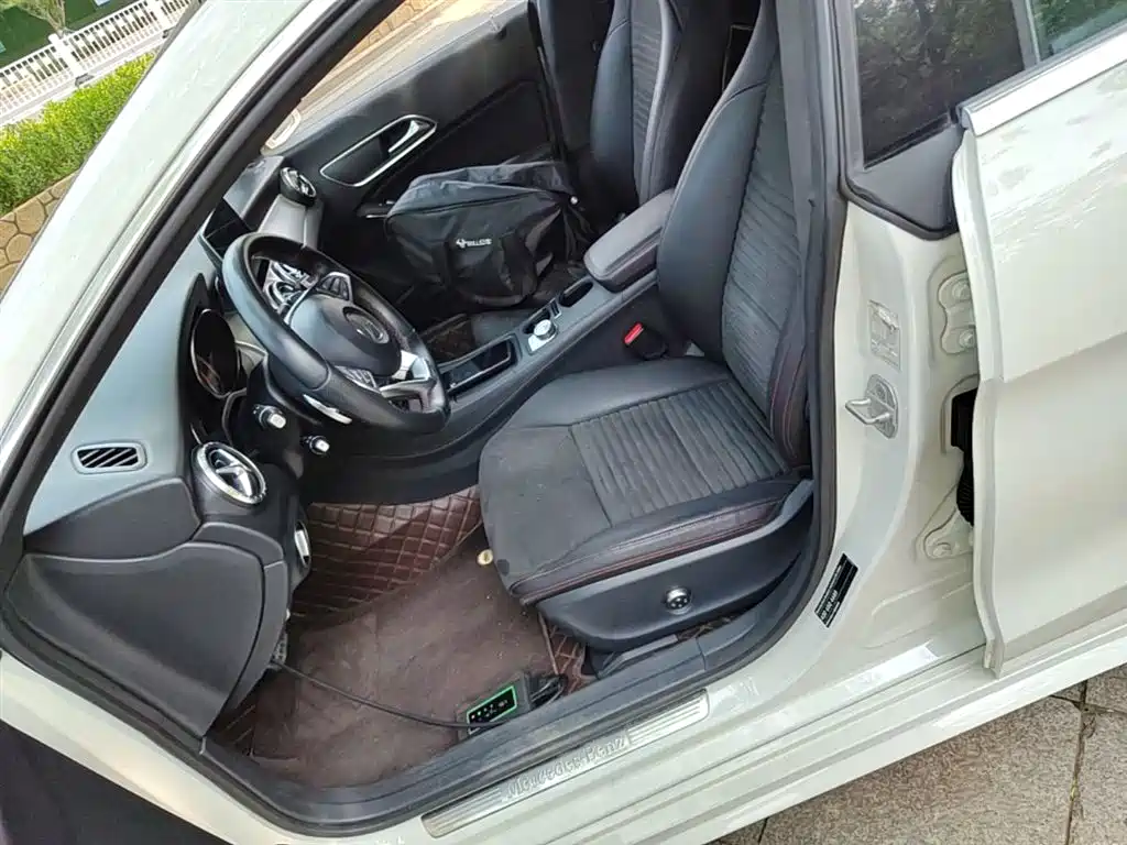 Mercedes-Benz CLA (Import) 2015 CLA 220 4MATIC фото 15