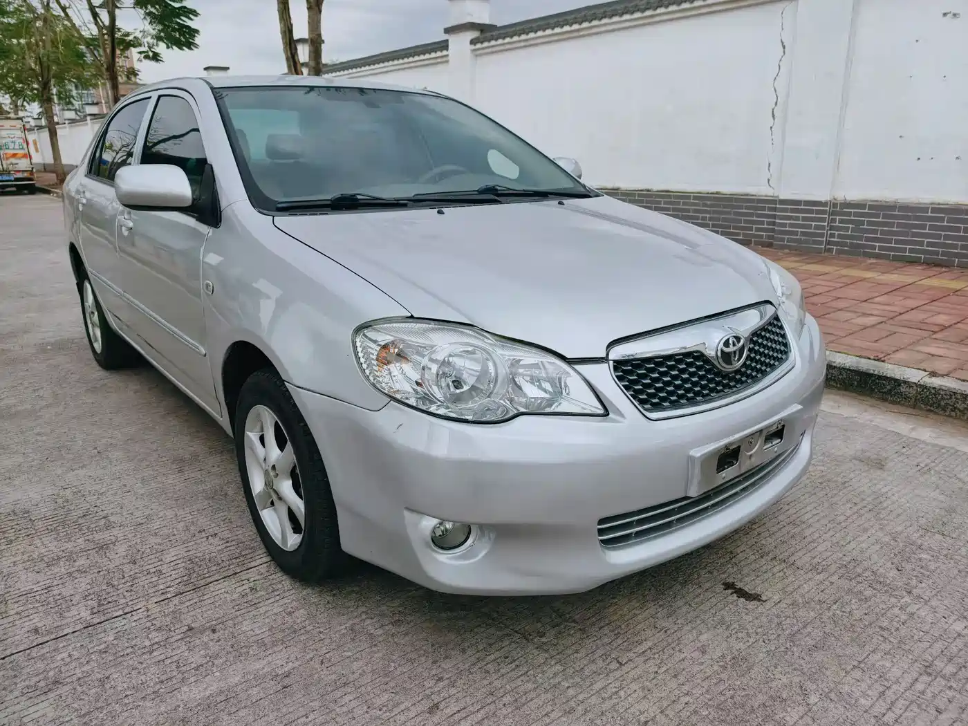 Toyota Corolla 2011 1.6L Automatic Classic Edition фото 3