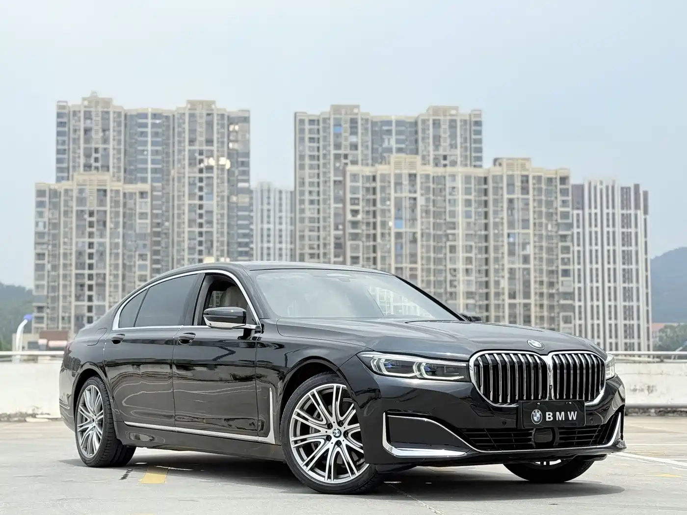 Photo 4 - BMW 7 Series