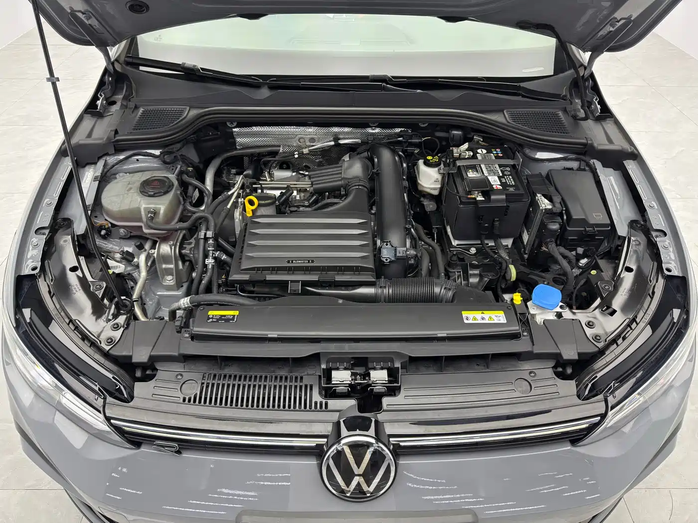 Volkswagen Golf 2023 Facelift 280TSI DSG R-Line фото 6