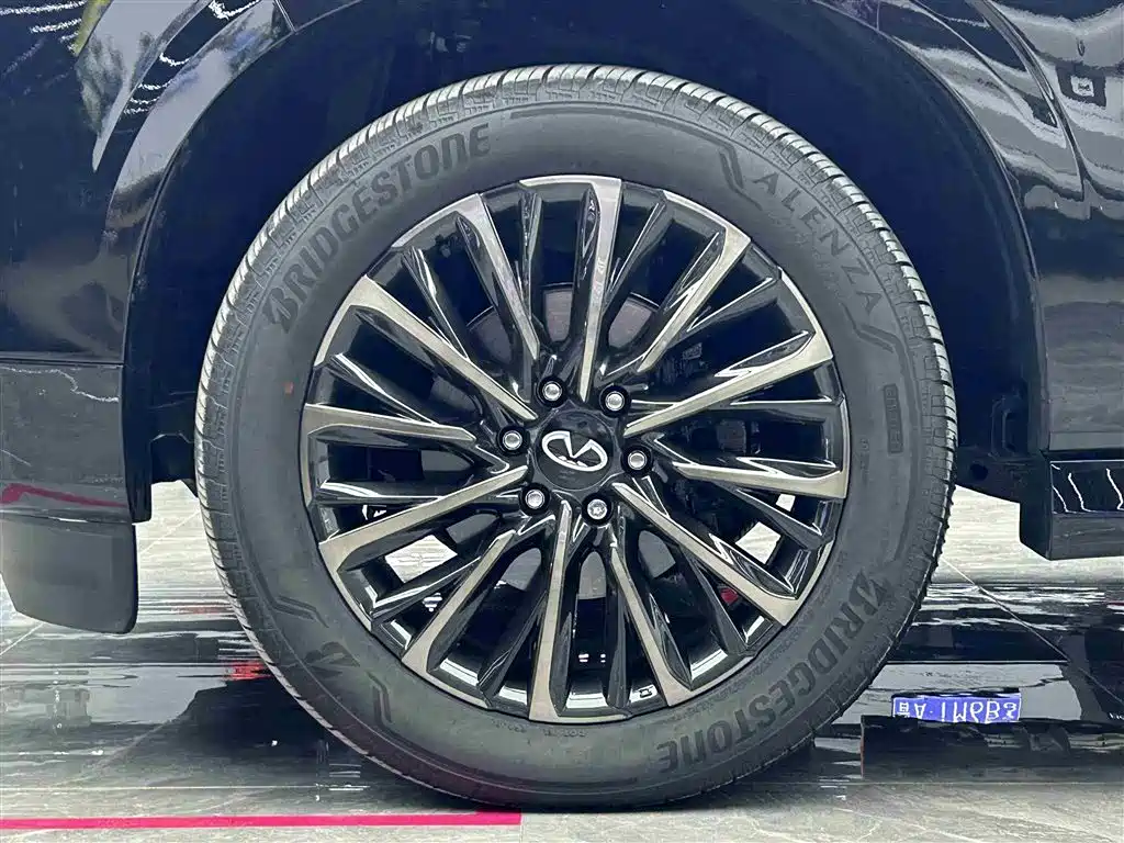 Infiniti QX80 2025 Autograph фото 4