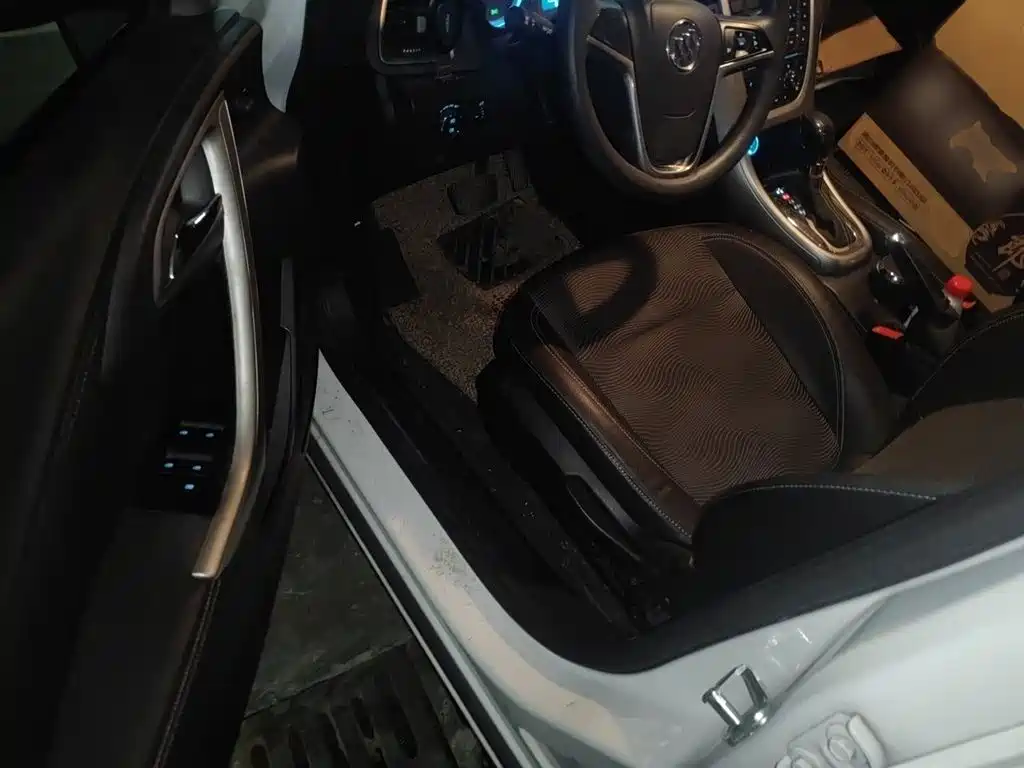 Buick Excelle 2014 XT 1.6L Automatic Fashion фото 14