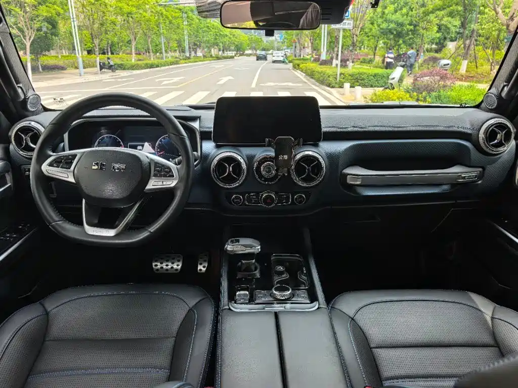 BAIC ORV Beijing Offroad BJ40 2023 2.0T Auto 4WD Urban Hunter Knight Edition фото 8