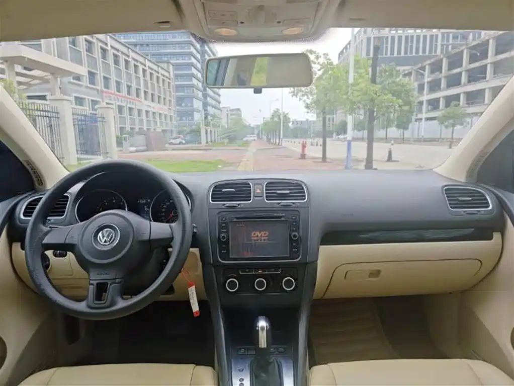 Volkswagen Golf 2011 1.4TSI Auto Comfort фото 8