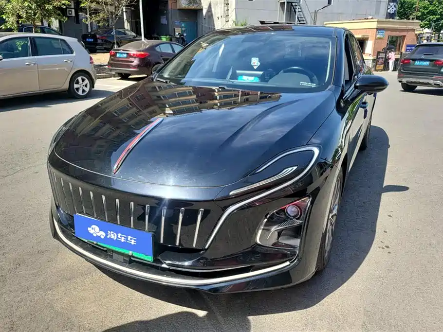 Hongqi E-QM5 2022 431km Charging Enjoyment Edition