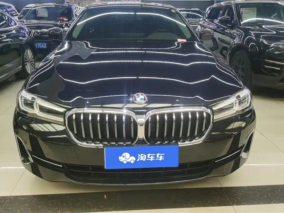 BMW 5 Series 2022 530Li xDrive Luxury Package фото 2