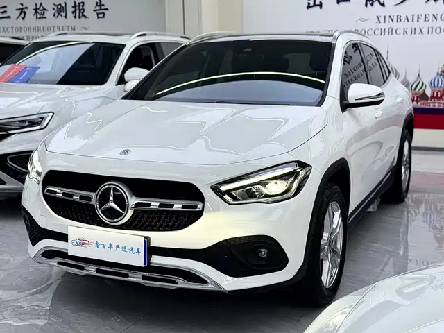 Mercedes-Benz GLA 2-й рестайлинг, GLA 200