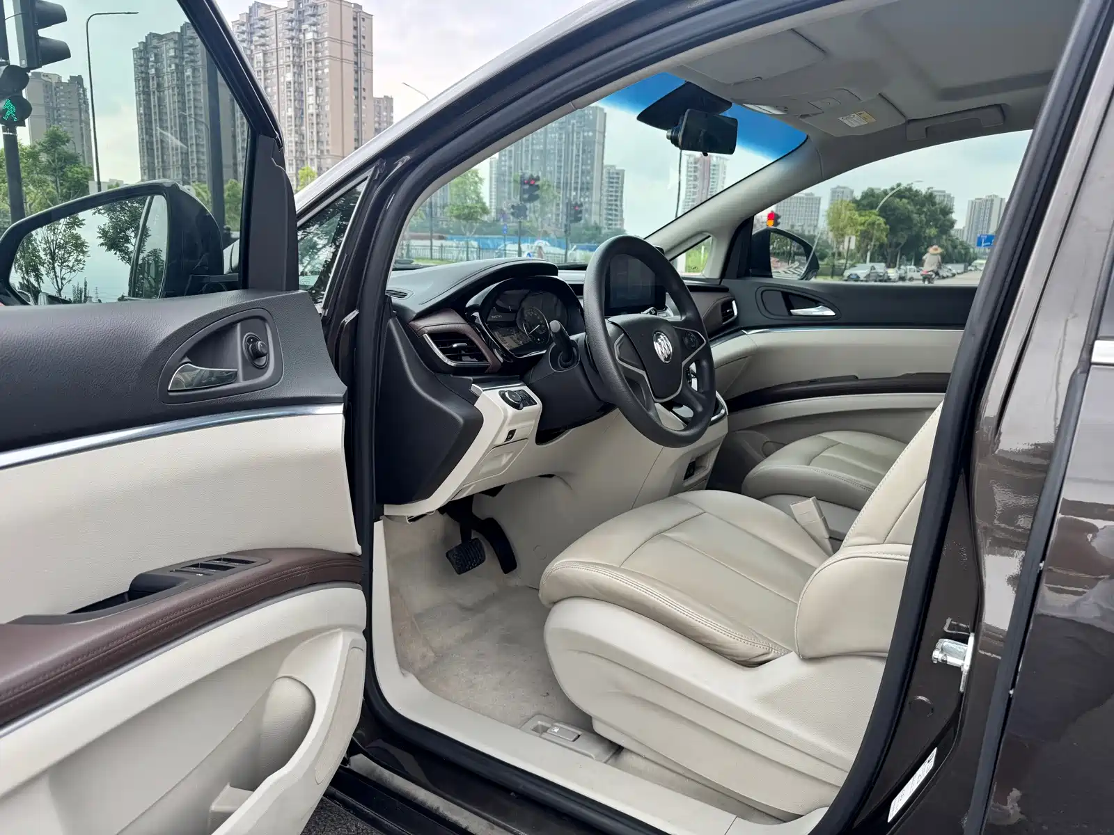 Фото 5 - Buick GL8