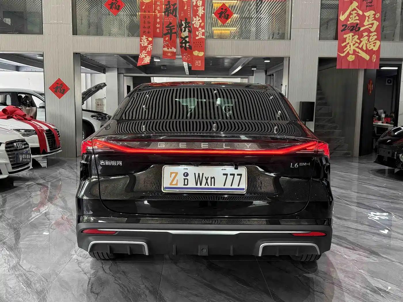 Geely Galaxy Galaxy L6 2025 EM-i 60km Voyage Edition фото 25